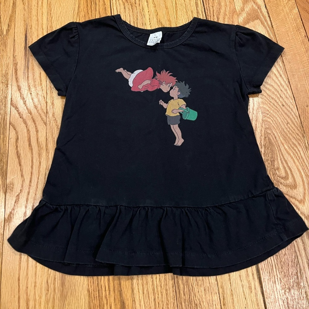 Cute Ponyo shirt.